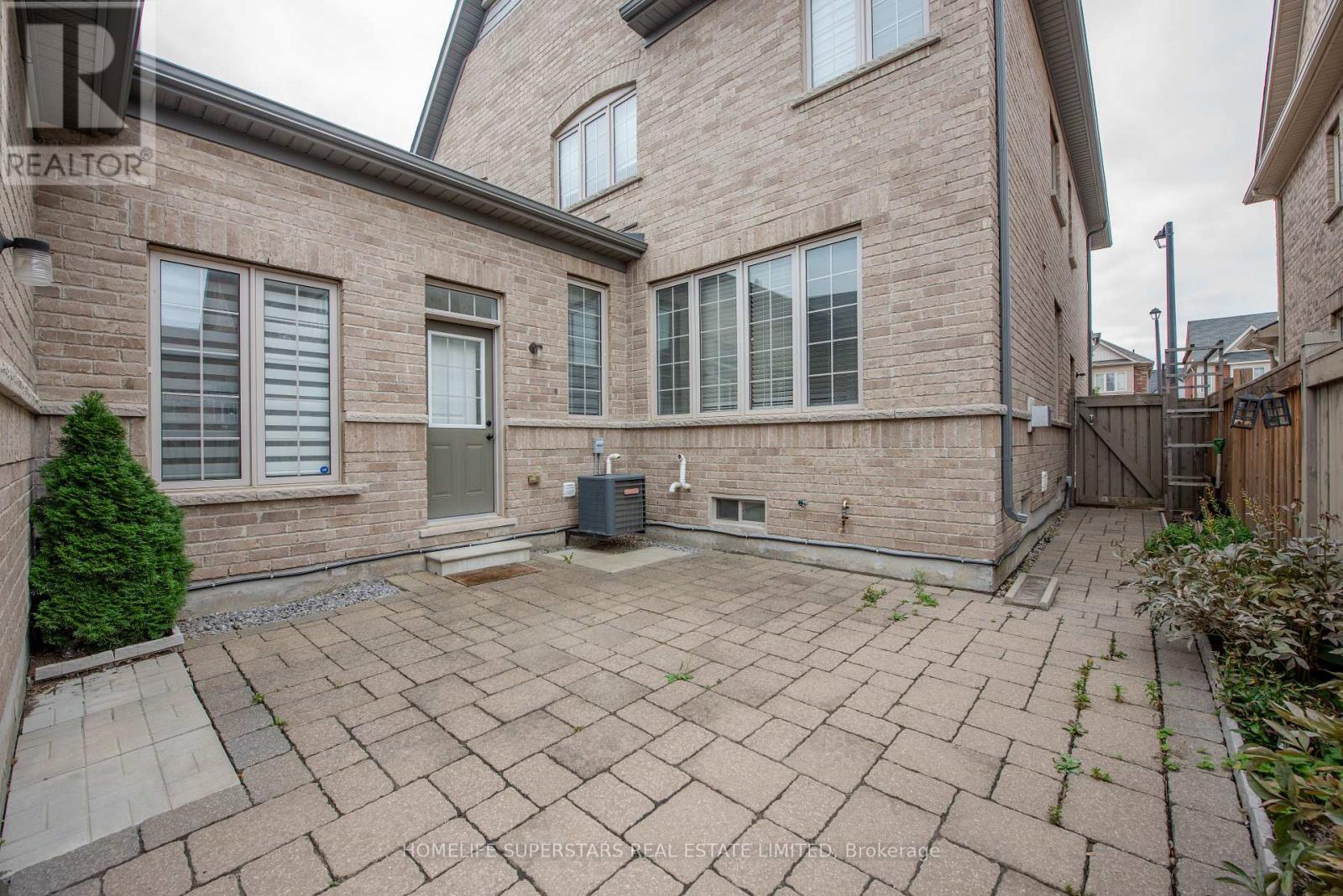153 Barons Street, Vaughan, Ontario  L4H 3Y7 - Photo 4 - N13848424