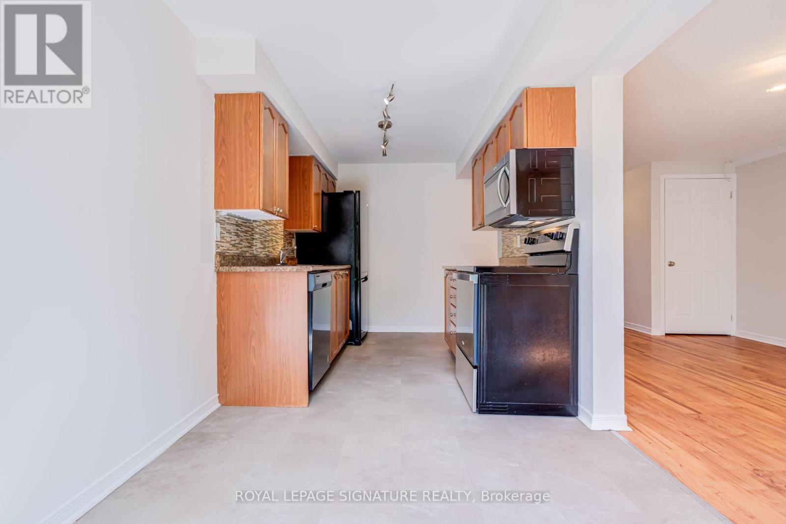 58 Goodwin Drive, Barrie (Painswick South), Ontario  L4N 5Z8 - Photo 10 - S13848510