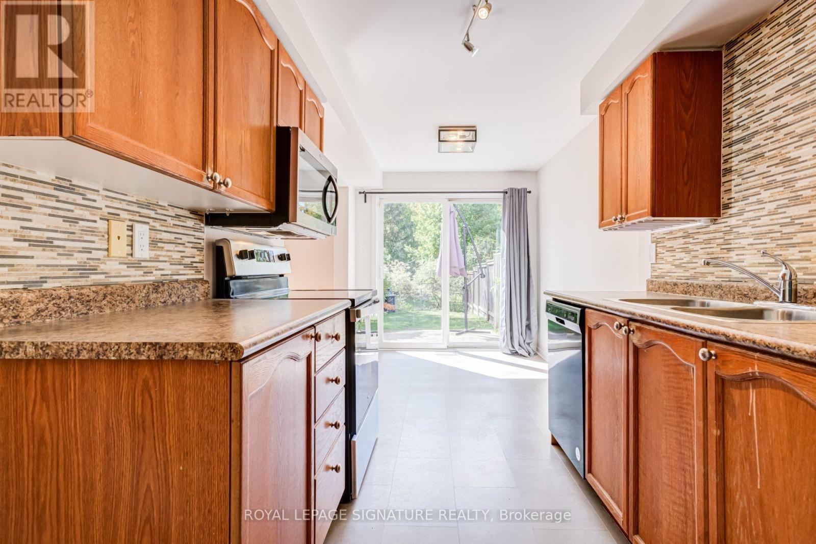 58 Goodwin Drive, Barrie (Painswick South), Ontario  L4N 5Z8 - Photo 12 - S13848510