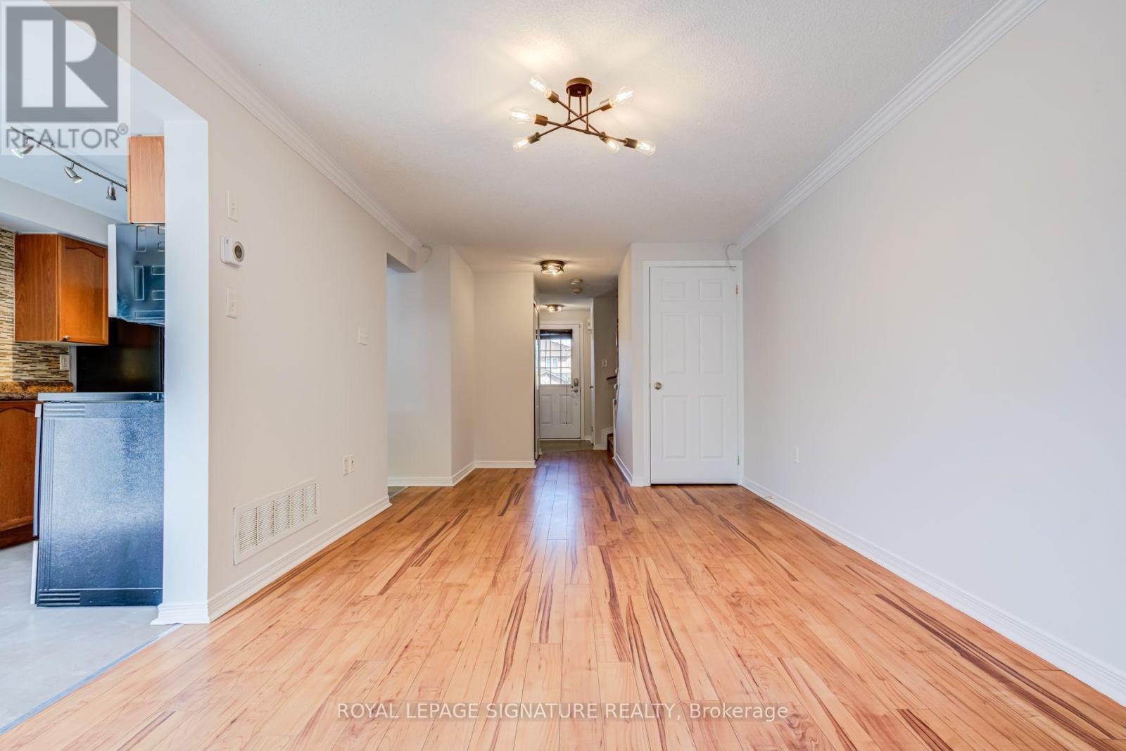 58 Goodwin Drive, Barrie (Painswick South), Ontario  L4N 5Z8 - Photo 6 - S13848510