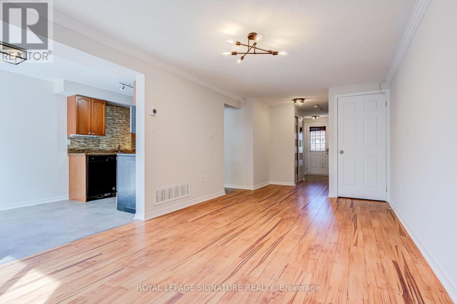 58 Goodwin Drive, Barrie (Painswick South), Ontario  L4N 5Z8 - Photo 7 - S13848510