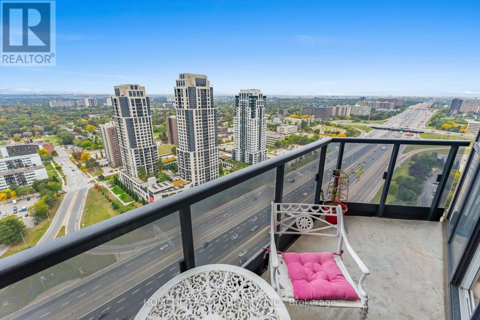 3008 - 5 Valhalla Inn Road, Toronto (Islington-City Centre West), Ontario  M9B 0B1 - Photo 12 - W13848080