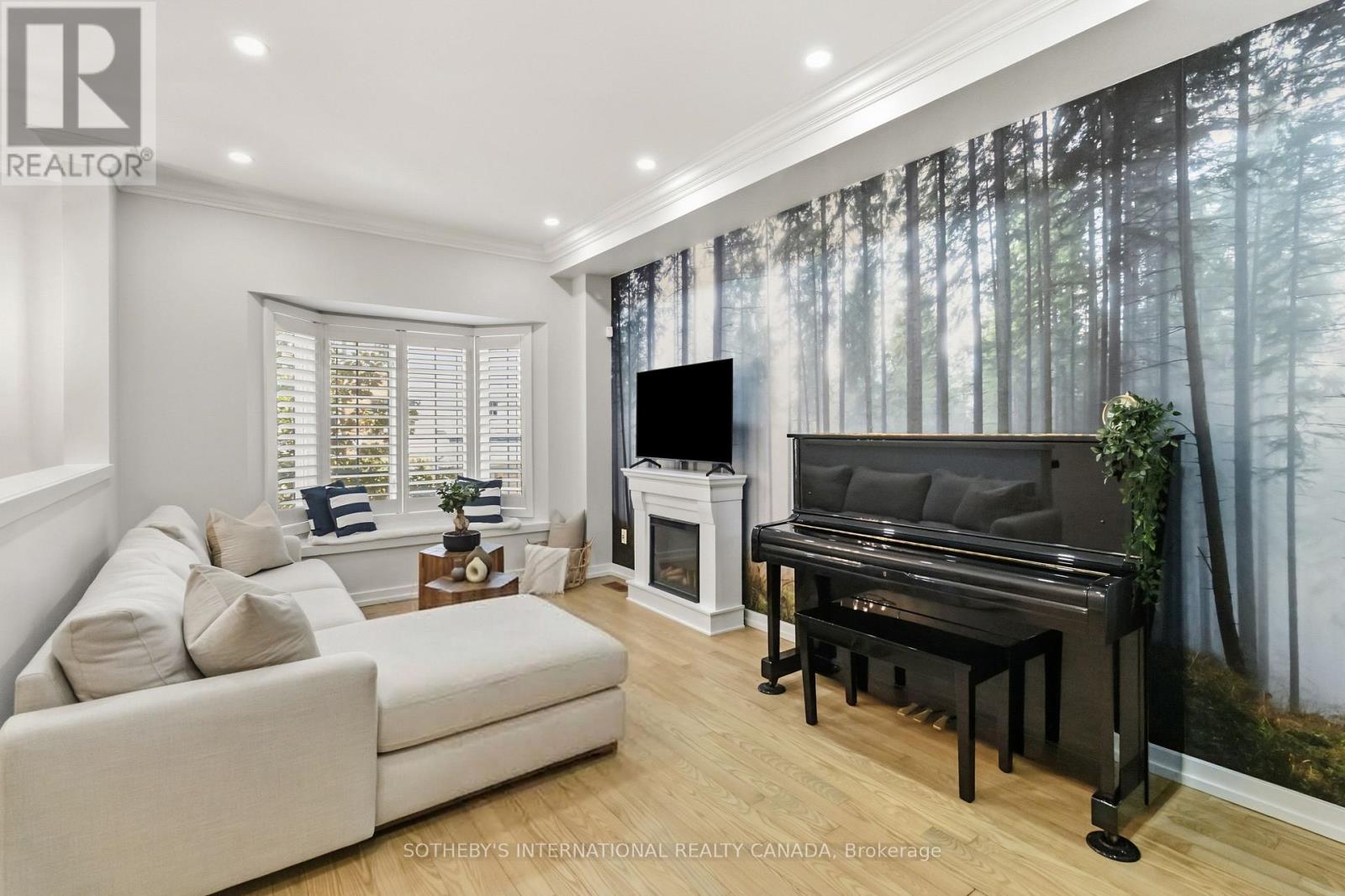 4314 Ingram Common, Burlington, Ontario  L7L 0C4 - Photo 4 - W13848126