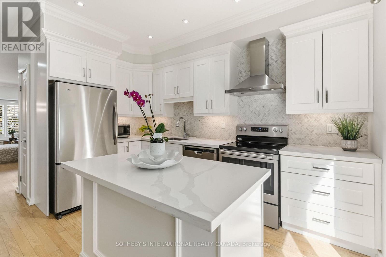 4314 Ingram Common, Burlington, Ontario  L7L 0C4 - Photo 9 - W13848126