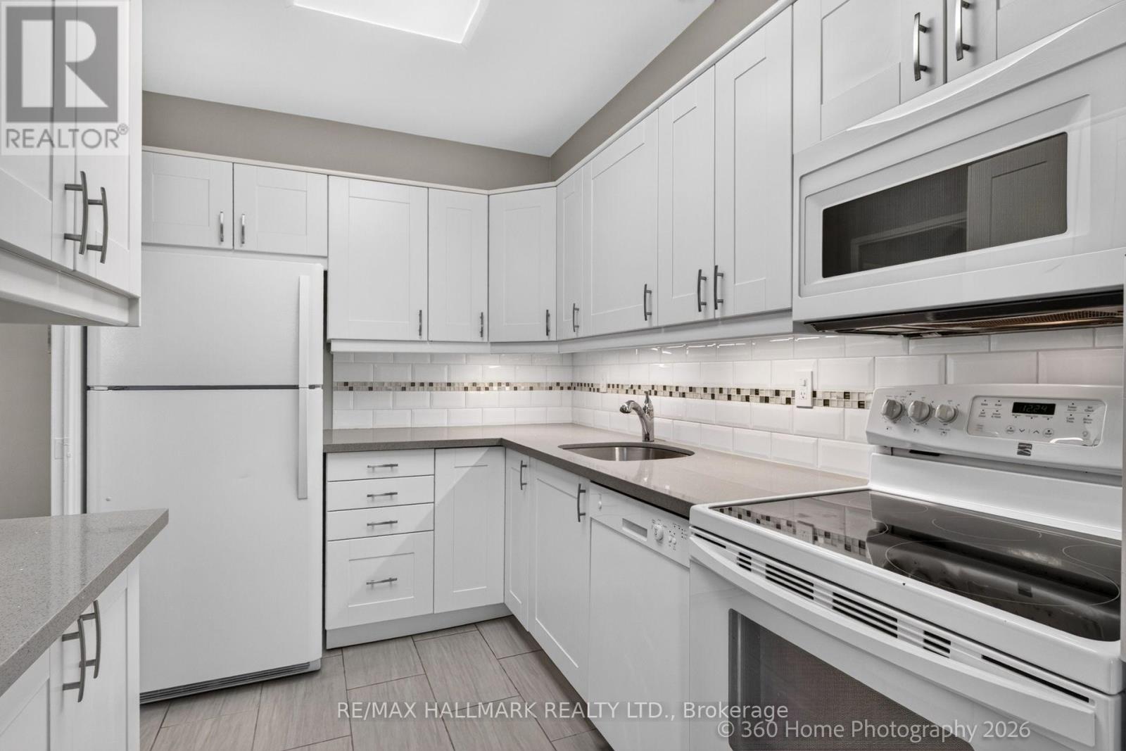 1111 - 360 Ridelle Avenue, Toronto, Ontario  M6B 1K1 - Photo 10 - W13848258
