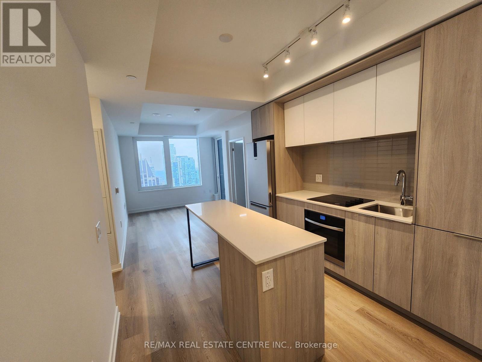 4305 - 395 Square One Drive, Mississauga, Ontario  L5B 0P6 - Photo 15 - W13848316