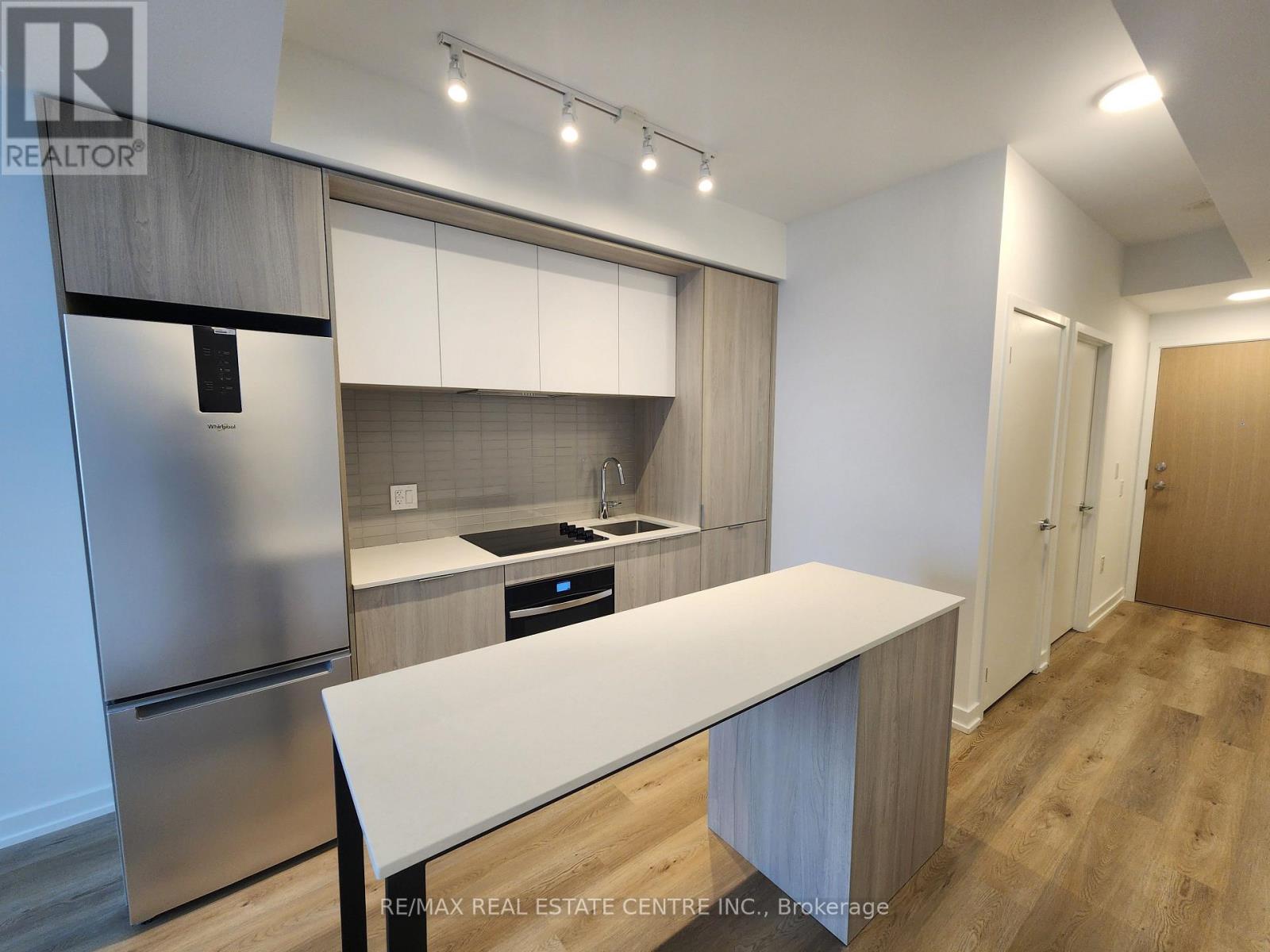 4305 - 395 Square One Drive, Mississauga, Ontario  L5B 0P6 - Photo 17 - W13848316