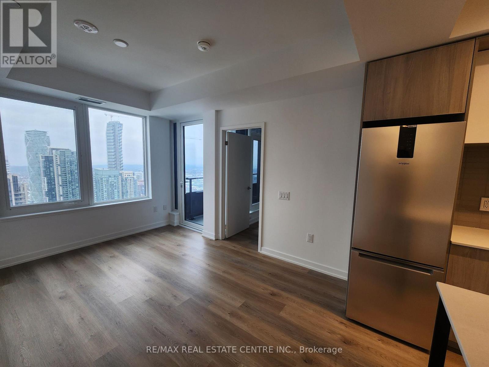 4305 - 395 Square One Drive, Mississauga, Ontario  L5B 0P6 - Photo 18 - W13848316