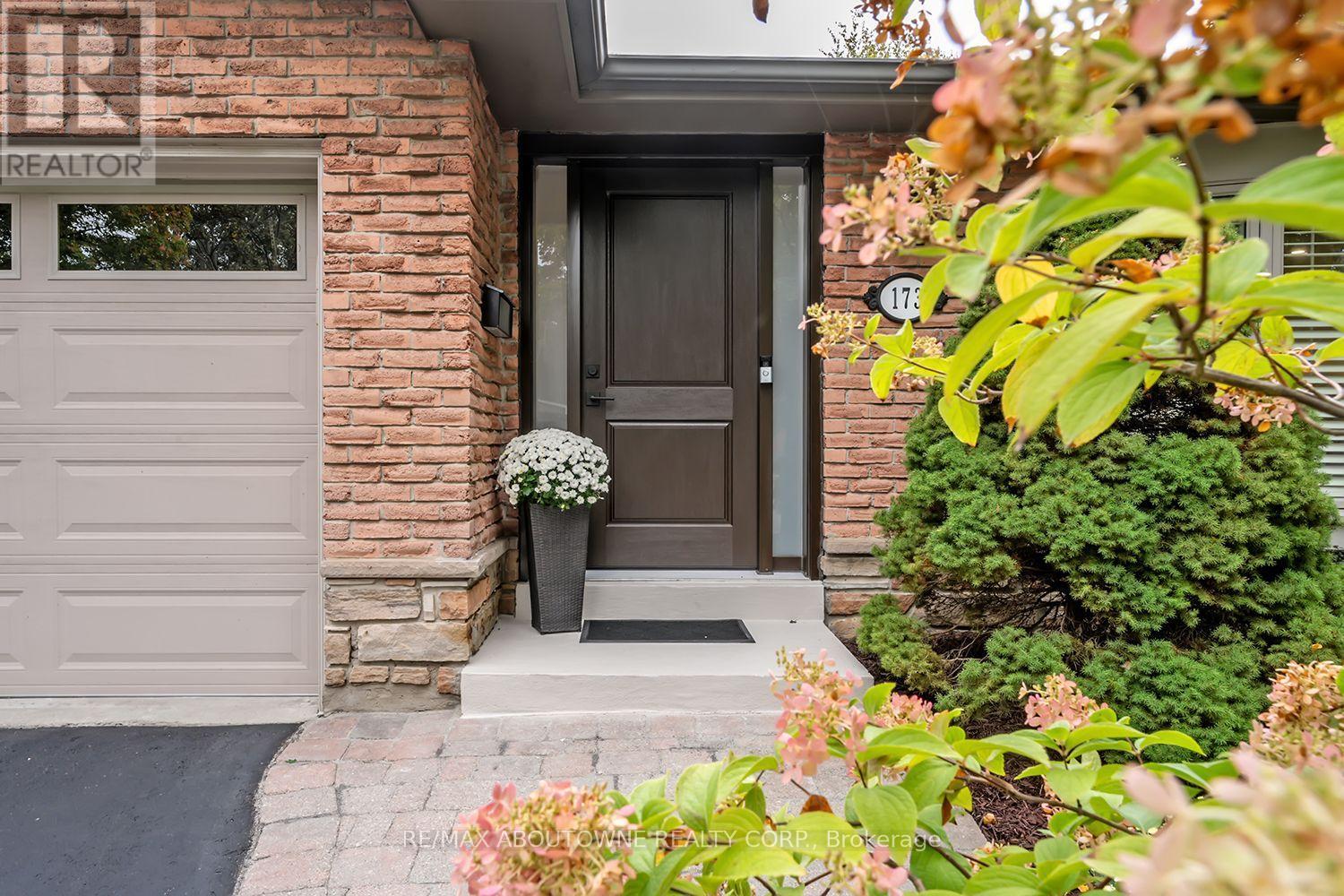 173 Arichat Road, Oakville, Ontario  L6J 5N5 - Photo 2 - W13848320