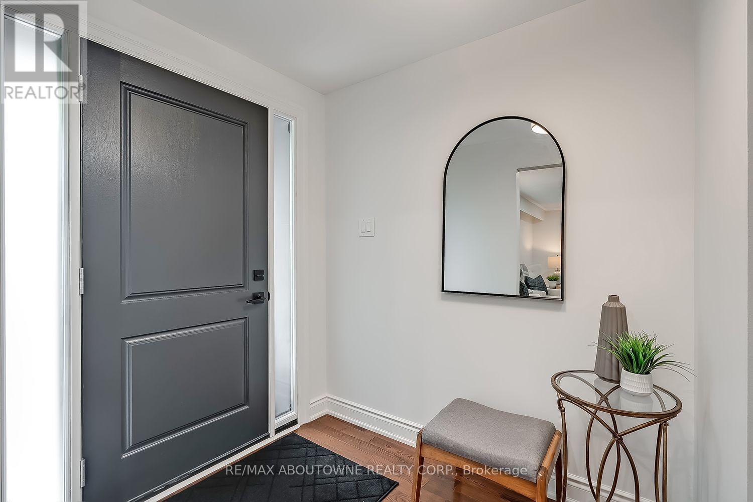 173 Arichat Road, Oakville, Ontario  L6J 5N5 - Photo 3 - W13848320