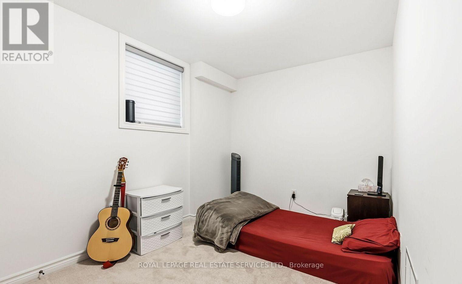 Lower - 488 Parent Place, Milton, Ontario  L9E 1L4 - Photo 8 - W13848372