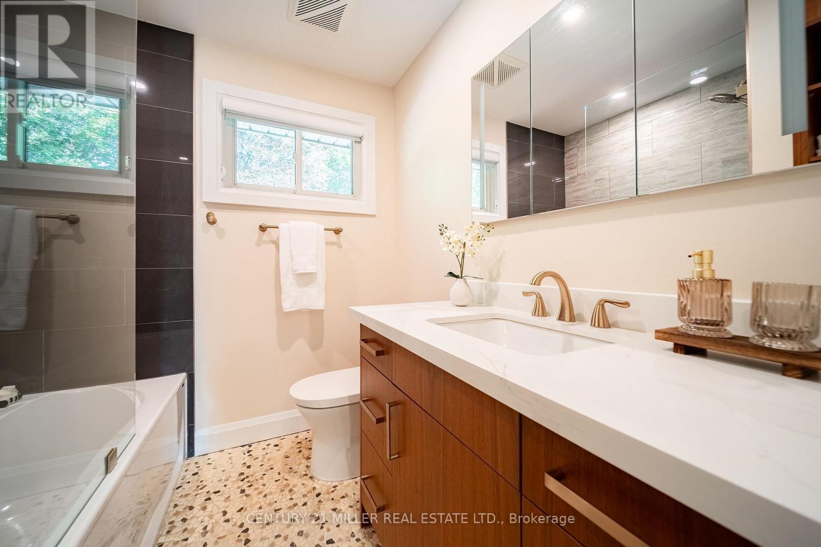475 Willis Drive, Oakville, Ontario  L6L 4V6 - Photo 19 - W13848506