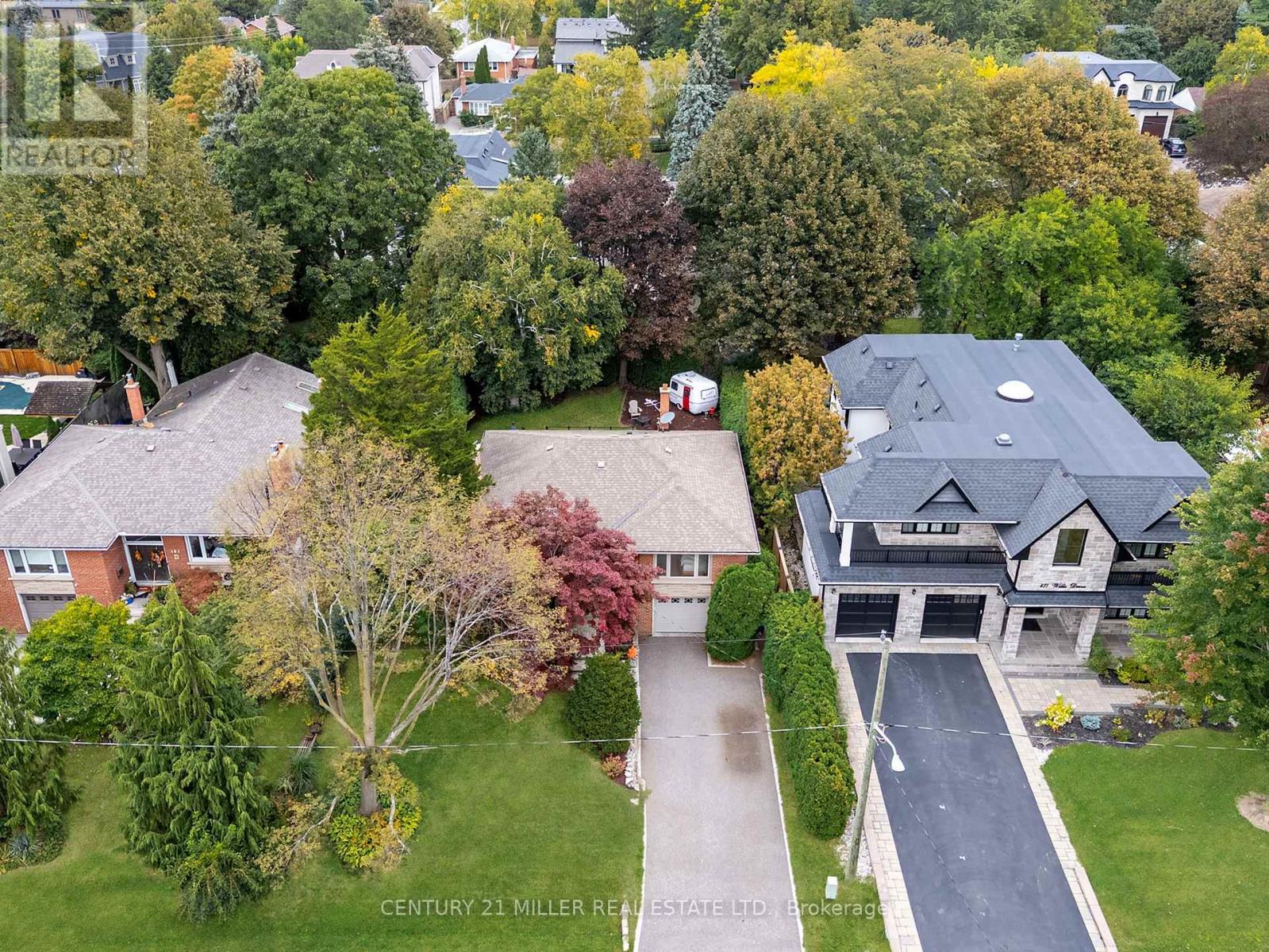 475 Willis Drive, Oakville, Ontario  L6L 4V6 - Photo 3 - W13848506