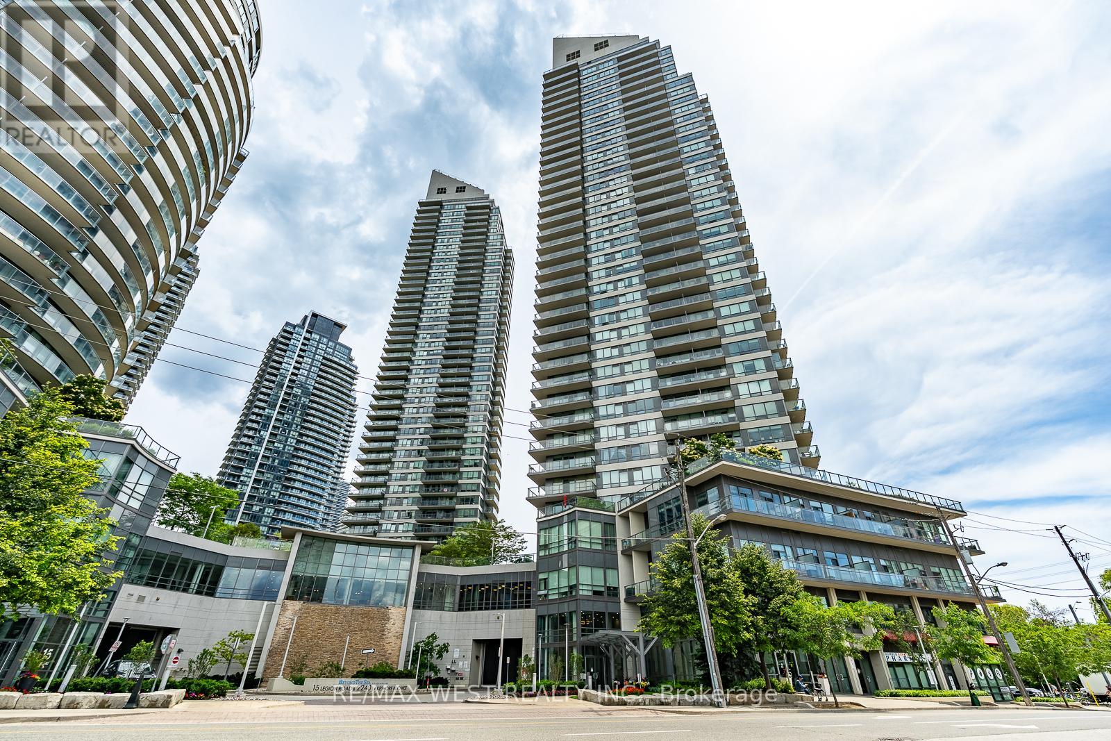908 - 2240 Lake Shore Boulevard W, Toronto, Ontario  M8V 0B1 - Photo 2 - W13848554