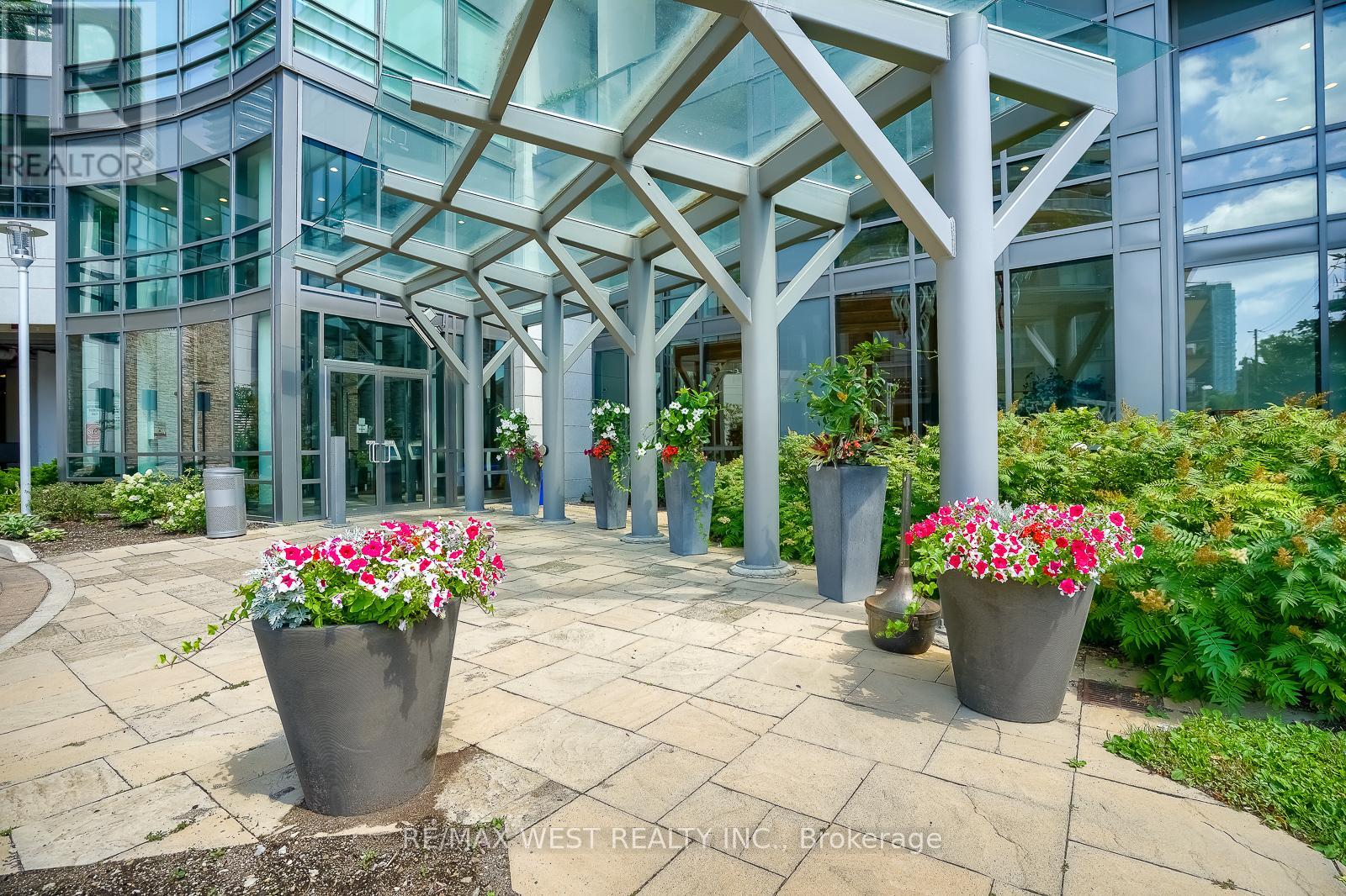 908 - 2240 Lake Shore Boulevard W, Toronto, Ontario  M8V 0B1 - Photo 3 - W13848554