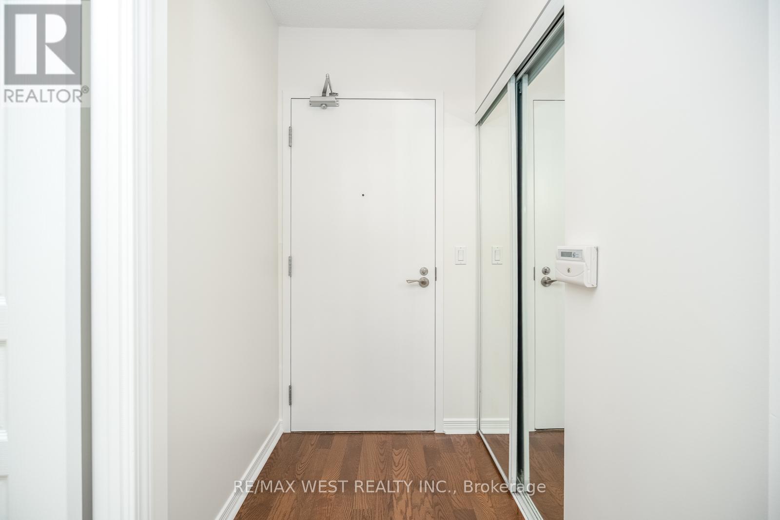 908 - 2240 Lake Shore Boulevard W, Toronto, Ontario  M8V 0B1 - Photo 4 - W13848554