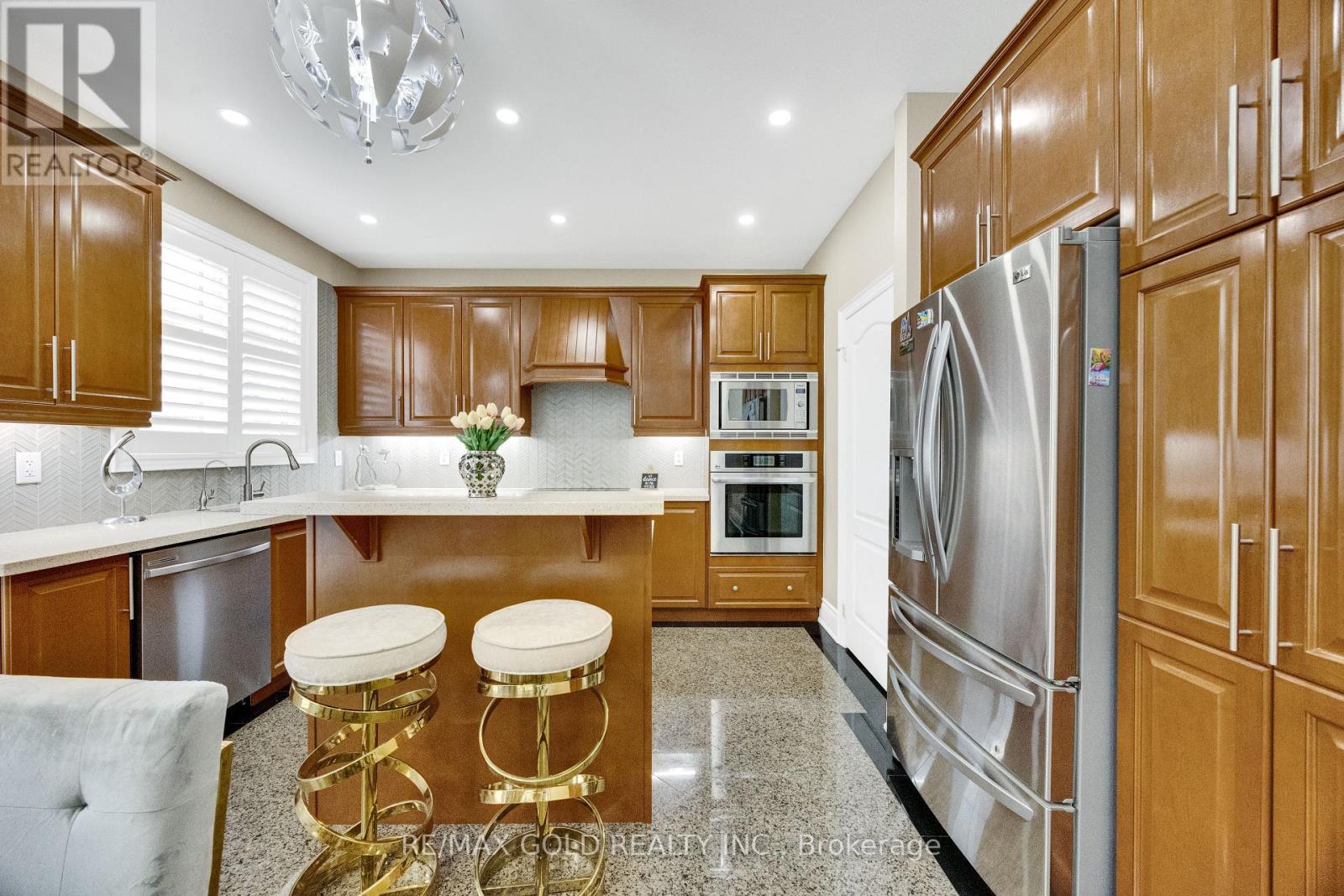 120 Watsonbrook Drive, Brampton, Ontario  L6R 0R4 - Photo 15 - W13848570