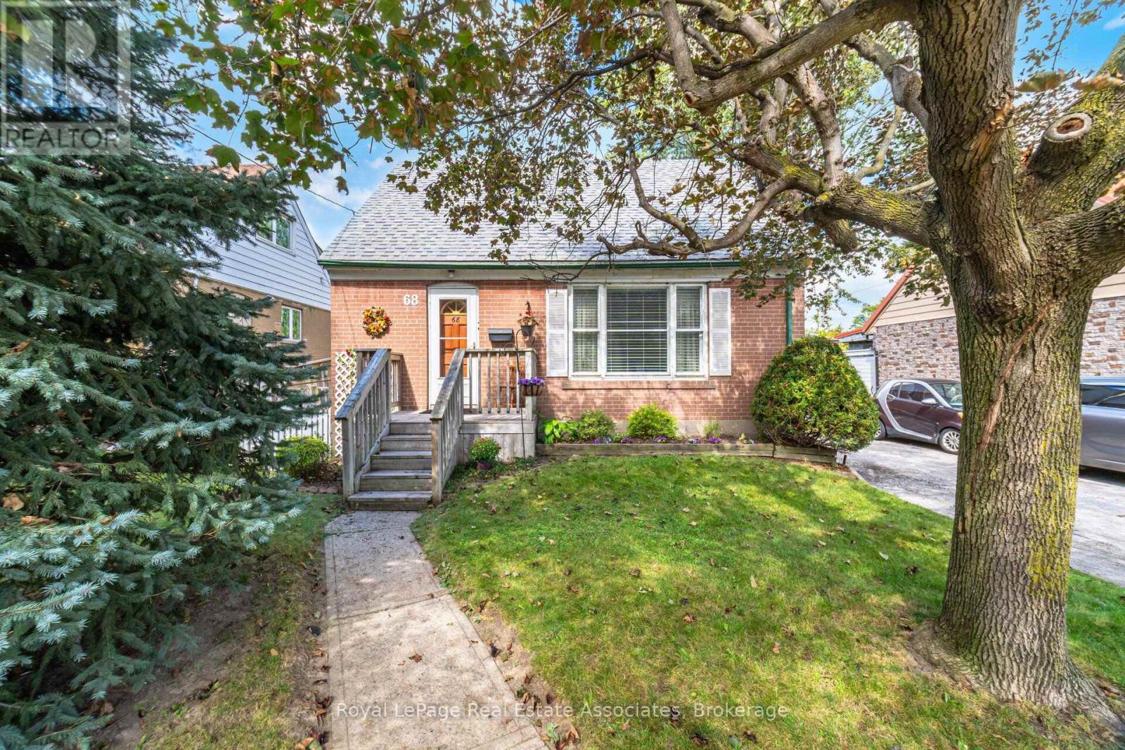 68 ALLENBY AVENUE, Toronto, Ontario