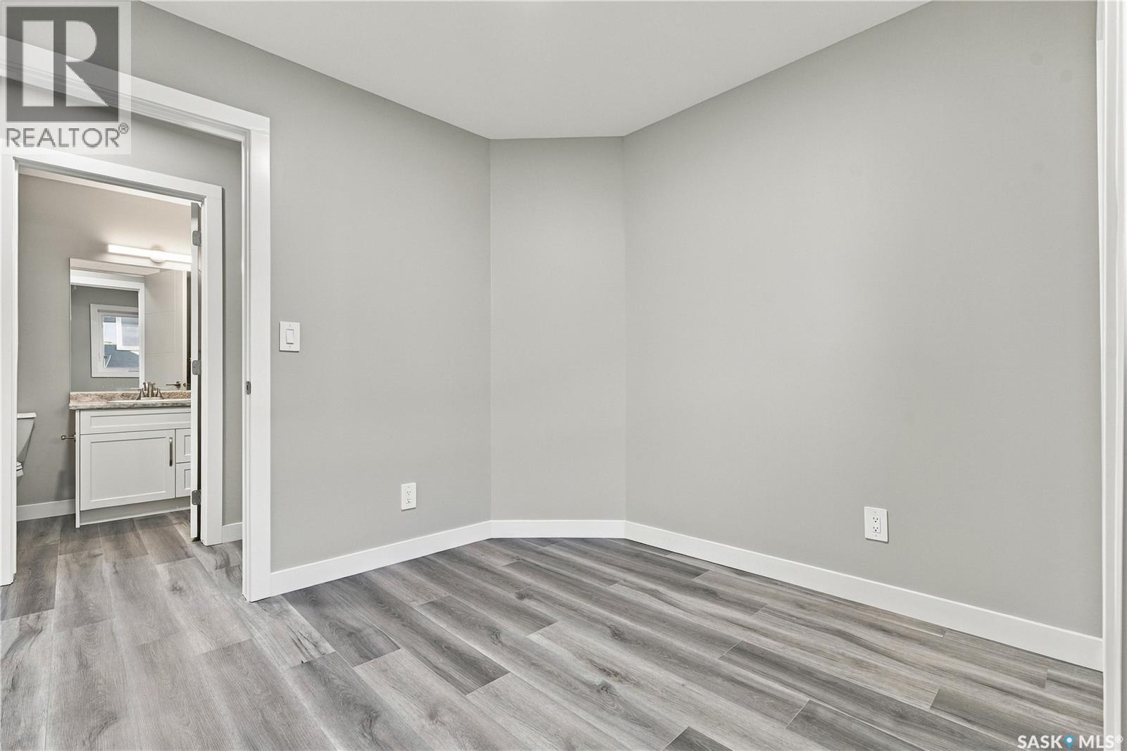 246 Sutter Place, Saskatoon, Saskatchewan  S7T 0R3 - Photo 19 - SK050076