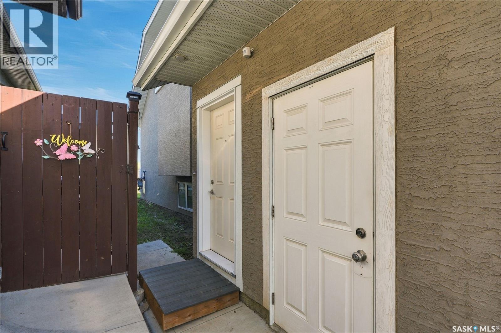 246 Sutter Place, Saskatoon, Saskatchewan  S7T 0R3 - Photo 27 - SK050076