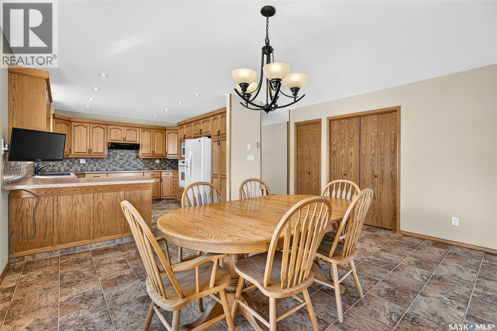 1002 Vaughan Street, Moose Jaw, Saskatchewan  S6H 5P2 - Photo 11 - SK050065