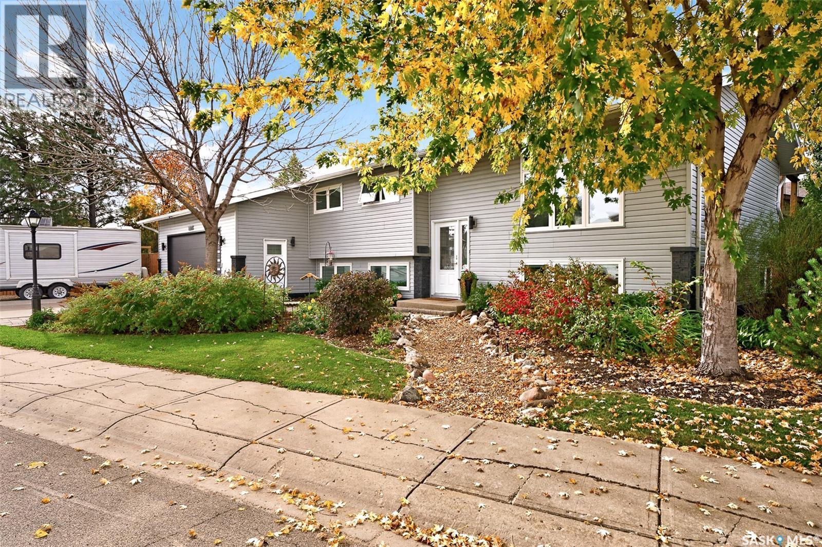 66 Edelweiss Crescent, Moose Jaw, Saskatchewan  S6J 1E5 - Photo 4 - SK050046