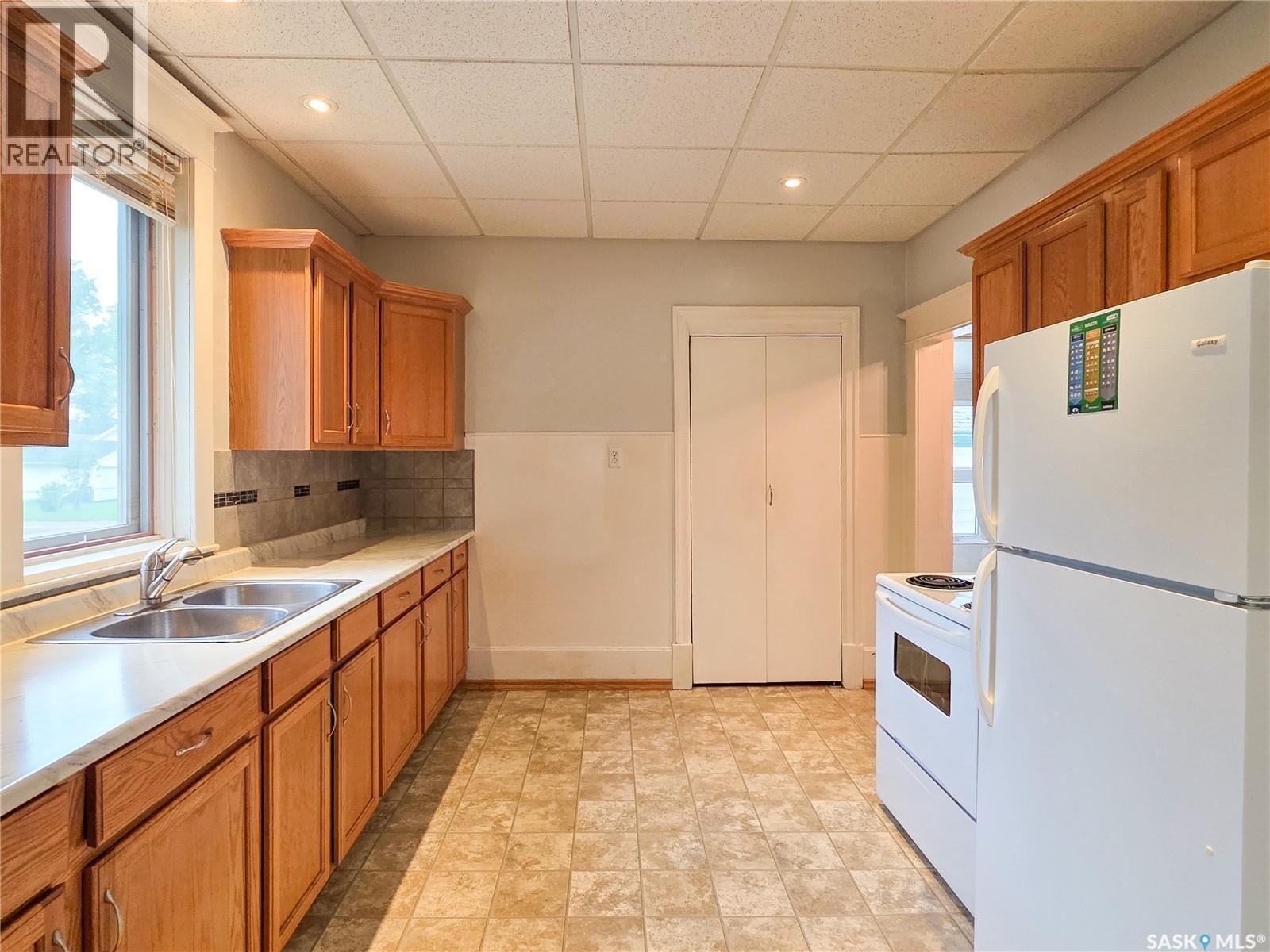 202 6th Avenue E, Melville, Saskatchewan  S0A 2P0 - Photo 10 - SK049972