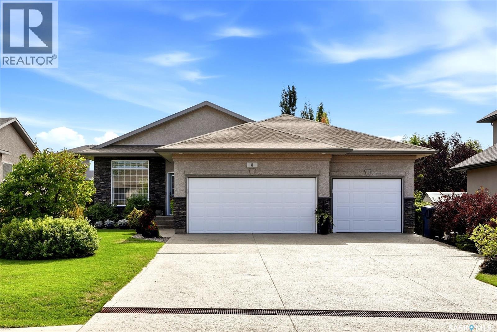 8 Lott Road E, White City, Saskatchewan  S4L 0B6 - Photo 1 - SK049804