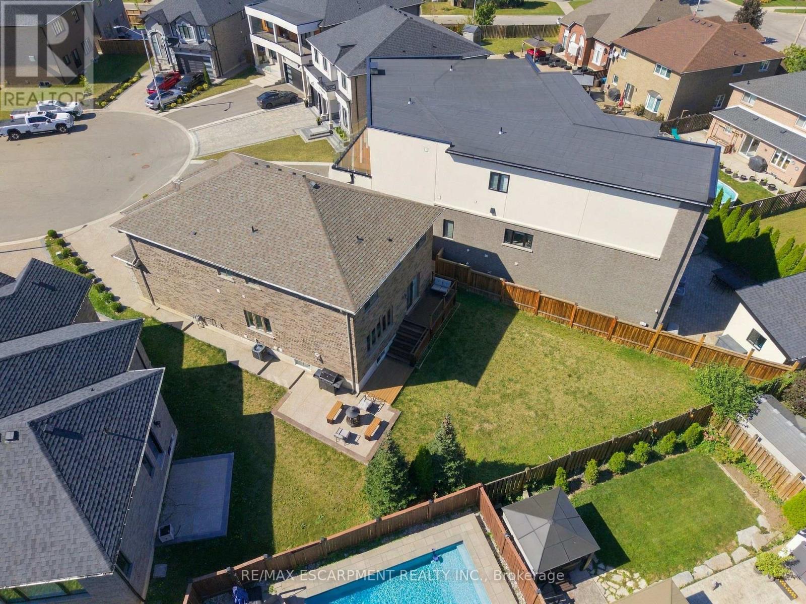 88 Eringate Court, Hamilton, Ontario  L8J 3Y4 - Photo 45 - X13848092