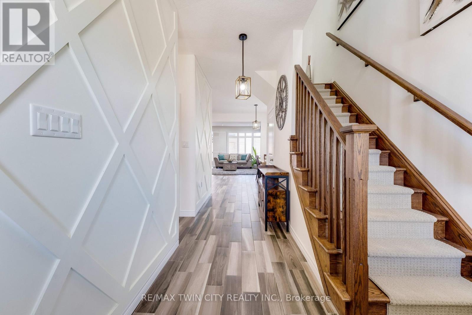 18 Crossbridge Avenue, Kitchener, Ontario  N2A 0J9 - Photo 4 - X13848254