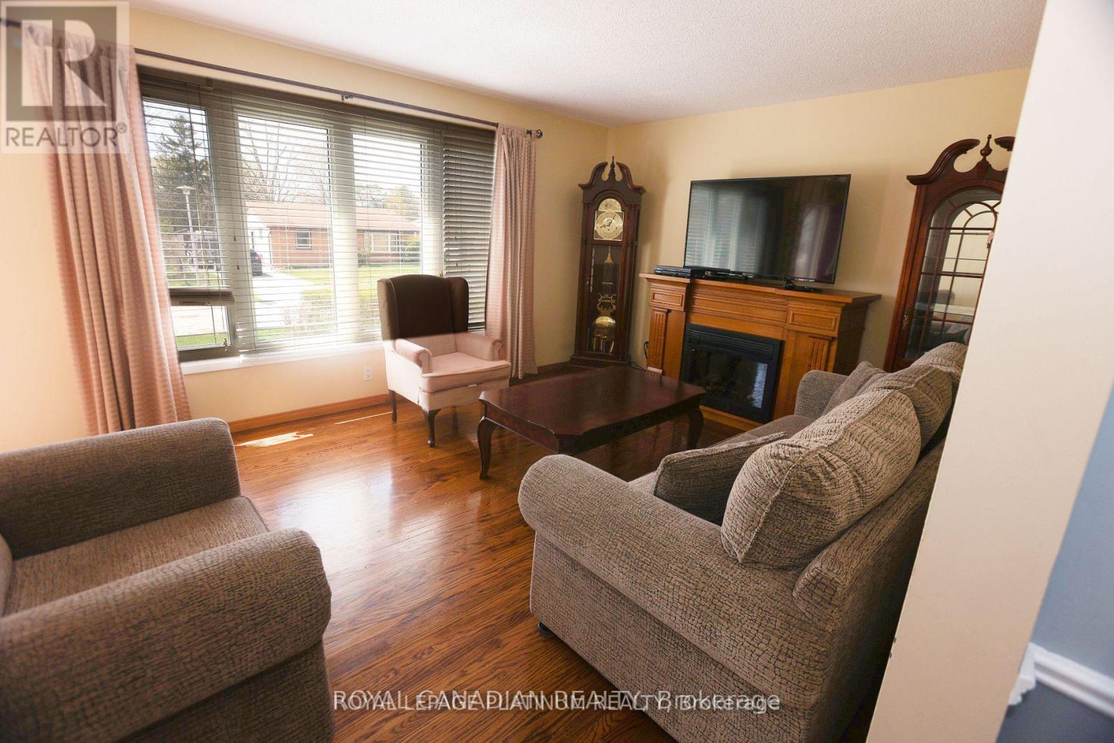77 Culver Crescent, London East, Ontario  N5V 3G3 - Photo 10 - X13848268