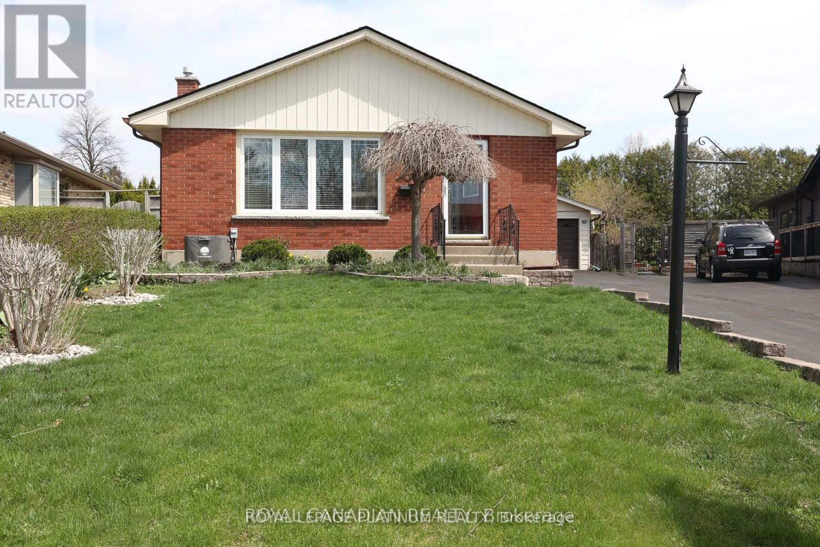77 Culver Crescent, London East, Ontario  N5V 3G3 - Photo 2 - X13848268