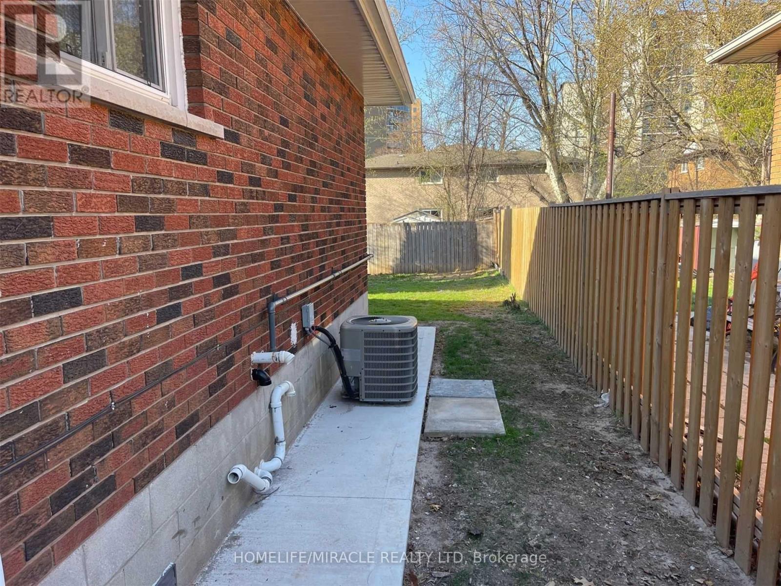 #bsmt - 64 Gainsborough Road, Hamilton, Ontario  L8E 1E1 - Photo 27 - X13848326