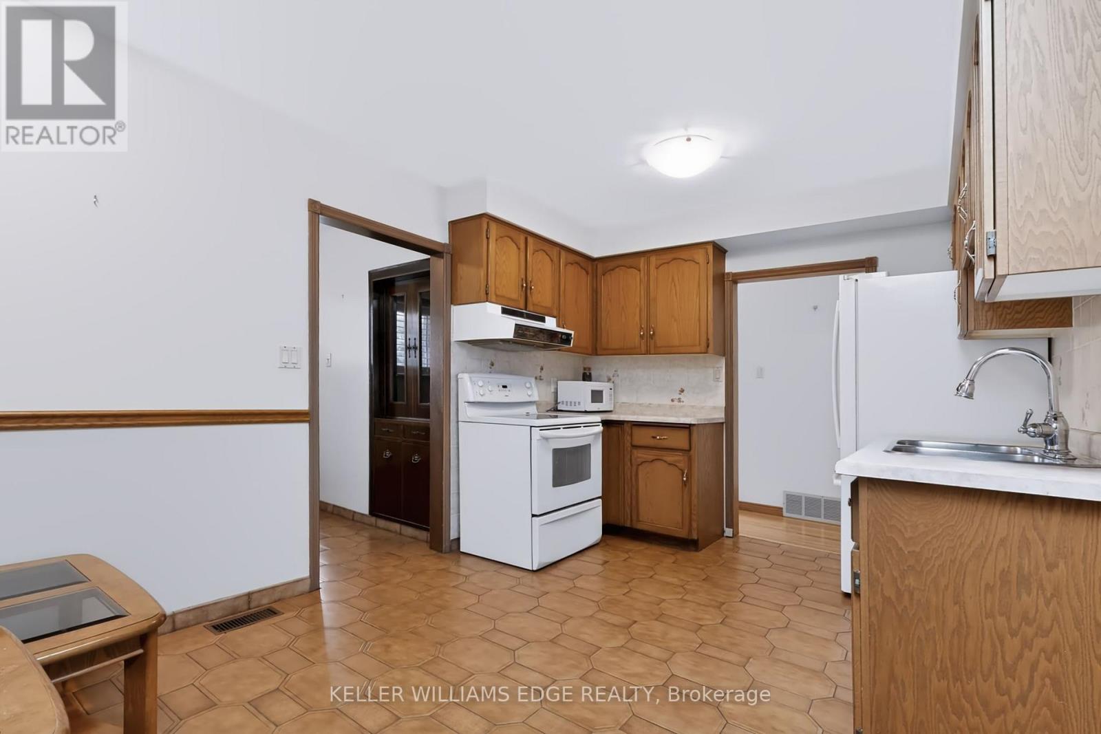 261 Carla Avenue, Hamilton, Ontario  L8G 3M9 - Photo 14 - X13848436