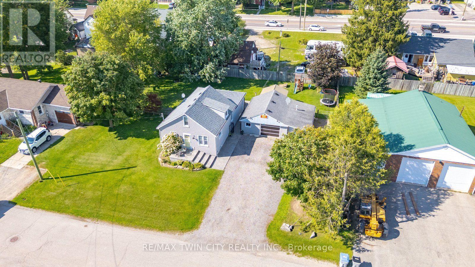2214 William Shakespeare Street, Perth East, Ontario  N0B 2P0 - Photo 1 - X13848444