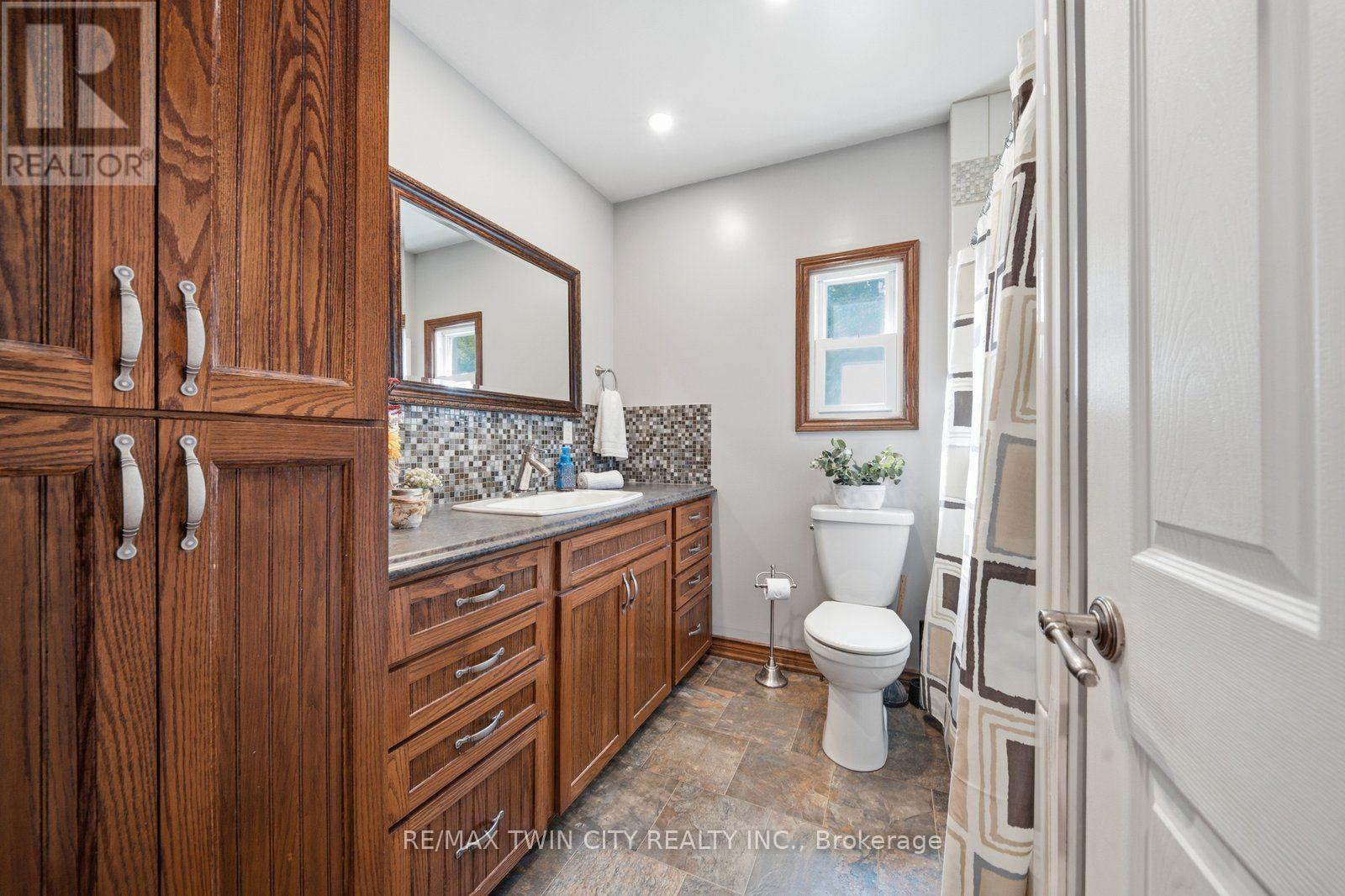 2214 William Shakespeare Street, Perth East, Ontario  N0B 2P0 - Photo 14 - X13848444