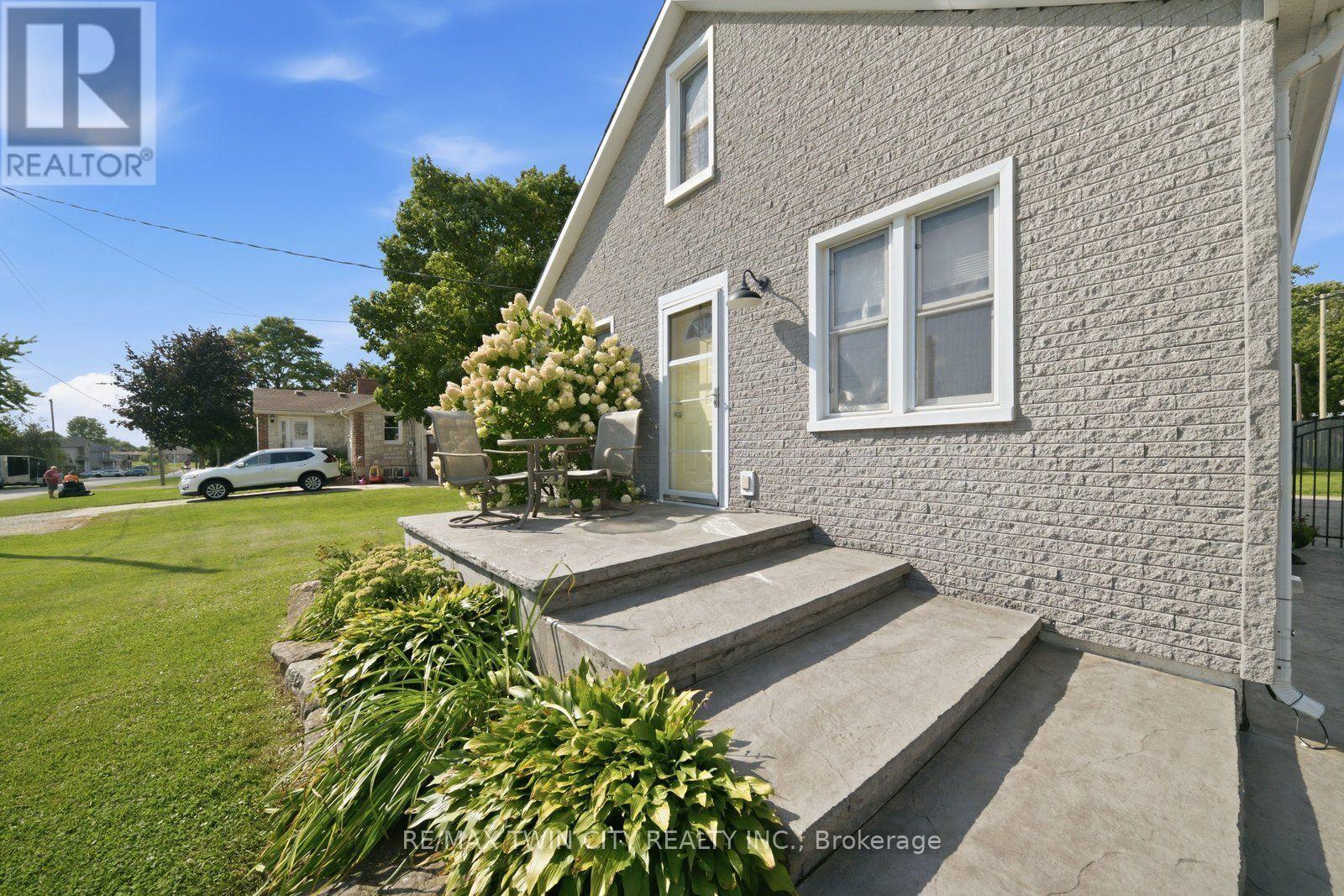 2214 William Shakespeare Street, Perth East, Ontario  N0B 2P0 - Photo 8 - X13848444