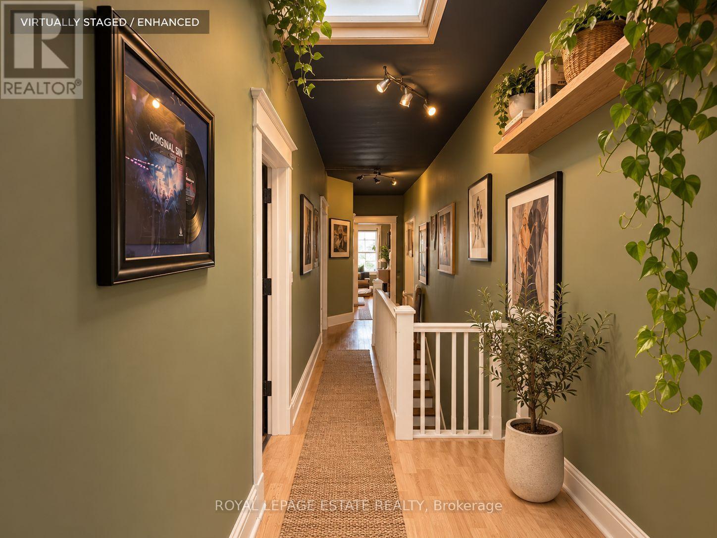 1562 Queen Street E, Toronto, Ontario  M4L 1E9 - Photo 12 - E13813862