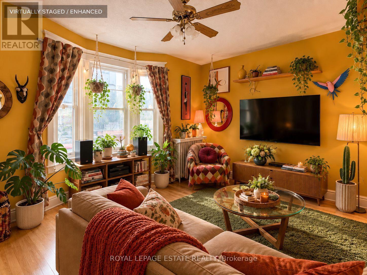 1562 Queen Street E, Toronto, Ontario  M4L 1E9 - Photo 15 - E13813862