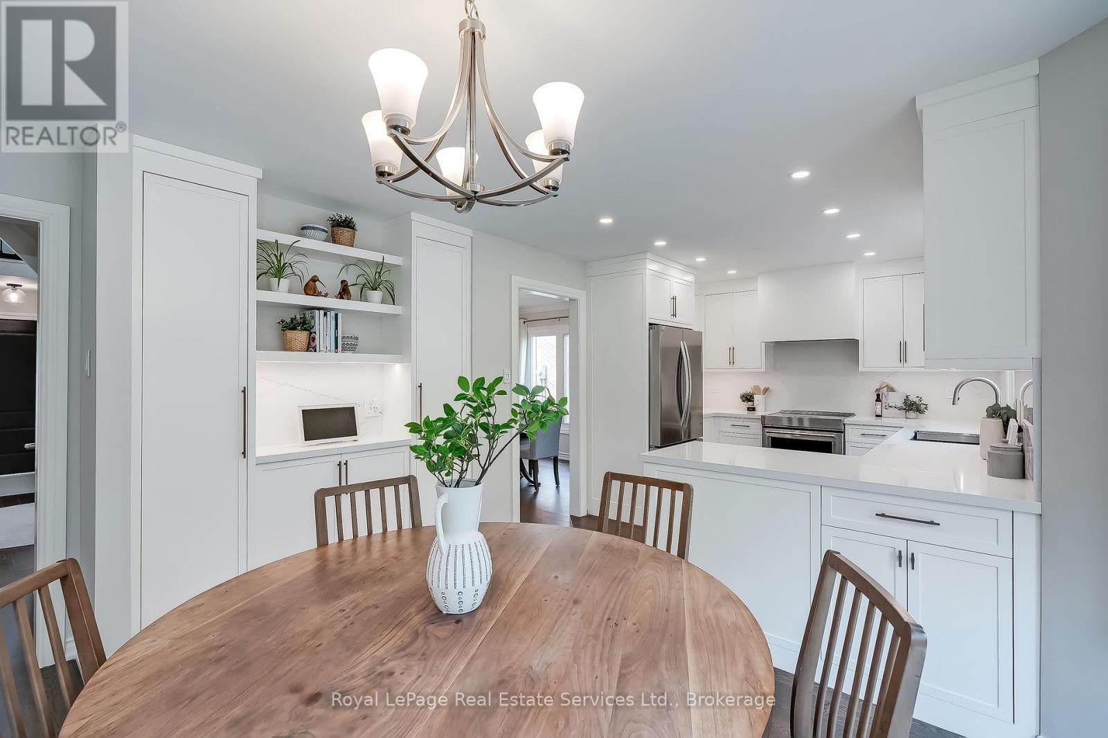 1429 Thistledown Road, Oakville, Ontario  L6M 1Y4 - Photo 13 - W13847920