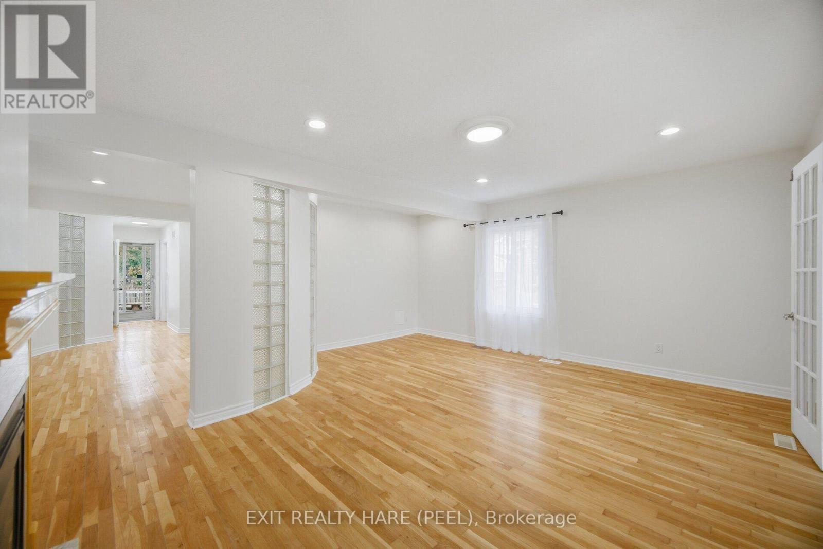 7698 Kipling Avenue, Vaughan, Ontario  L4L 1Y6 - Photo 10 - N13753942