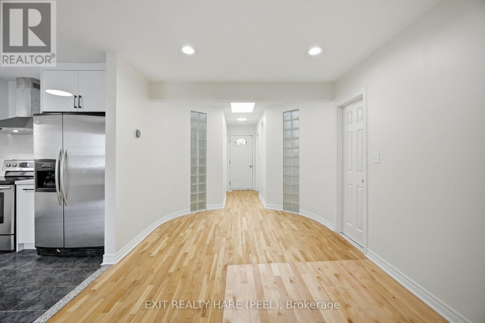 7698 Kipling Avenue, Vaughan, Ontario  L4L 1Y6 - Photo 23 - N13753942