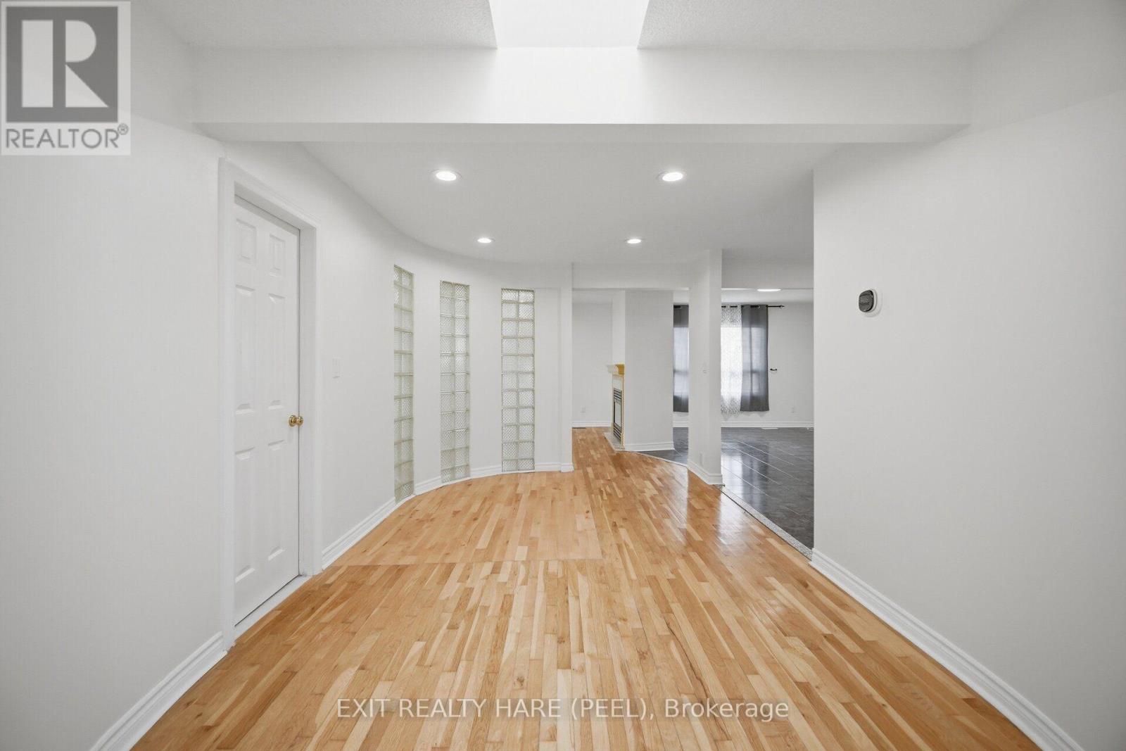 7698 Kipling Avenue, Vaughan, Ontario  L4L 1Y6 - Photo 21 - N13753942