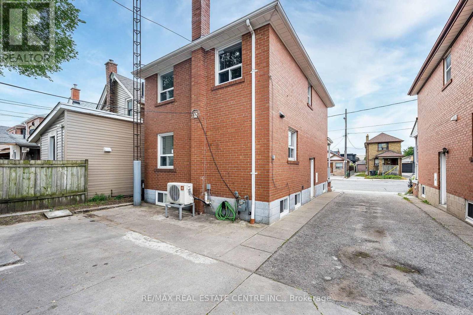 665 Jane Street, Toronto, Ontario  M6N 4A6 - Photo 38 - W13847086