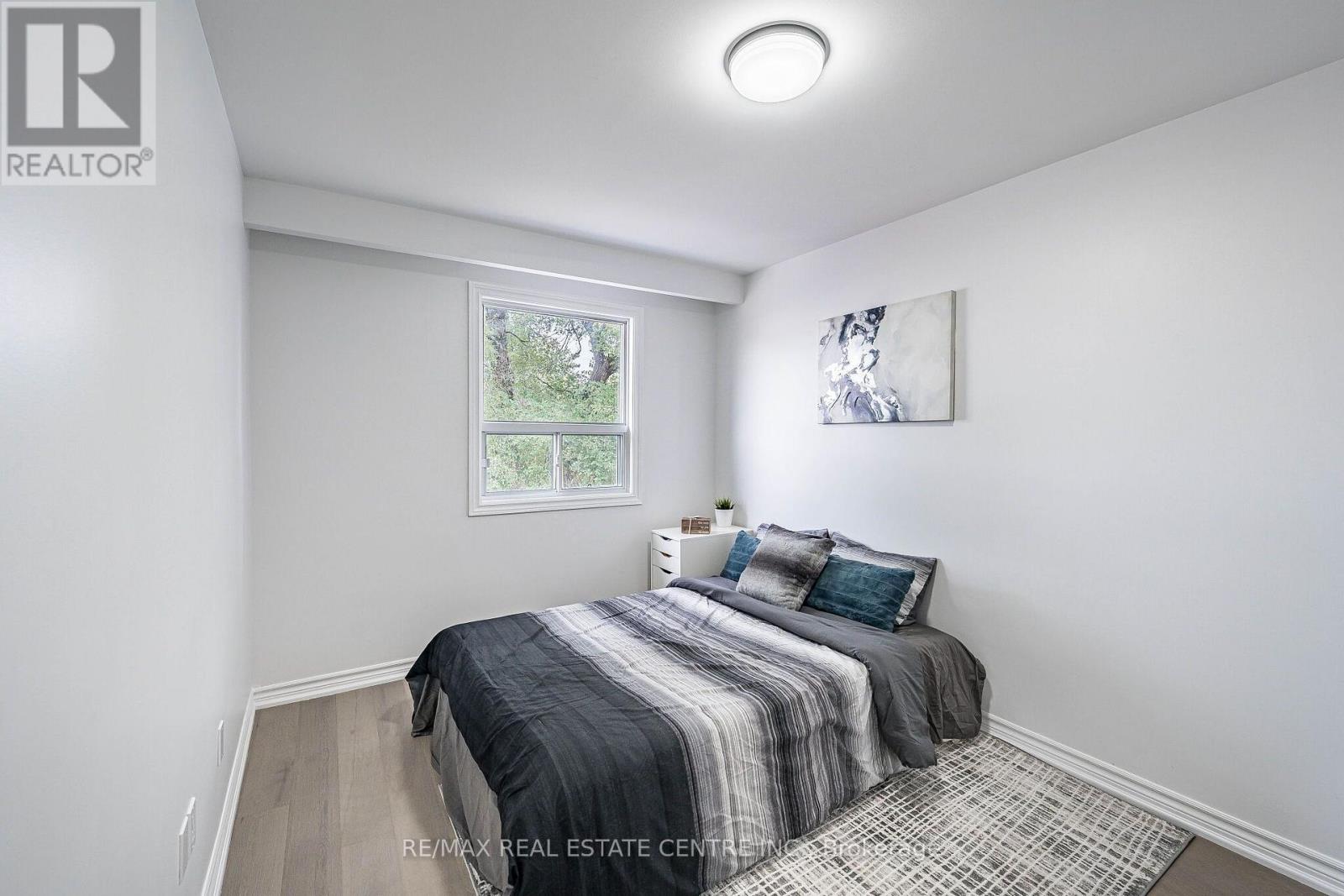 665 Jane Street, Toronto, Ontario  M6N 4A6 - Photo 24 - W13847086