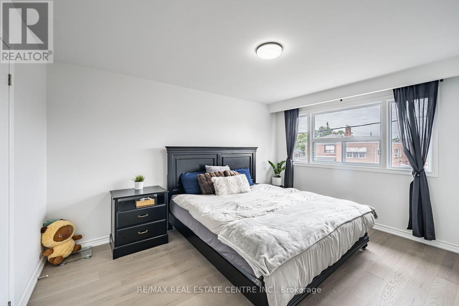 665 Jane Street, Toronto, Ontario  M6N 4A6 - Photo 21 - W13847086