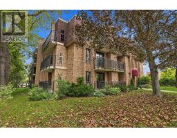 406 - 15390 YONGE STREET, Aurora, Ontario