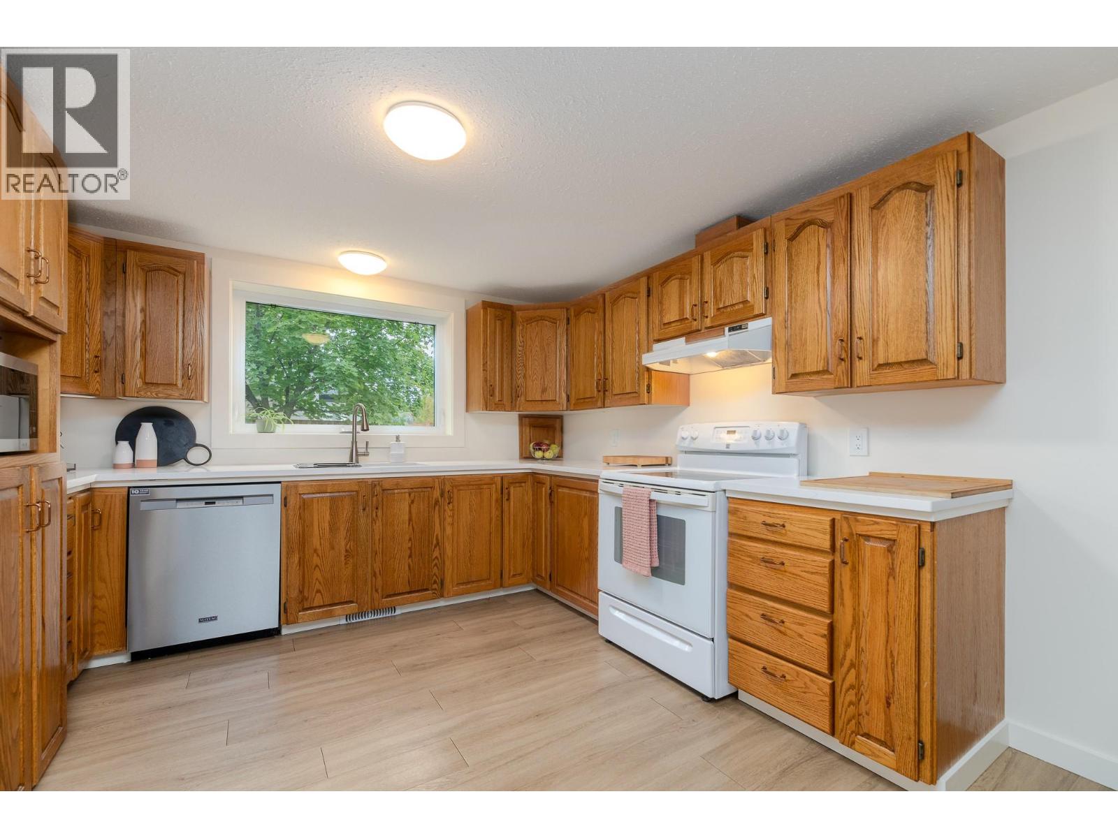 9722 Julia Street, Summerland, British Columbia  V0H 1Z5 - Photo 14 - 10402269