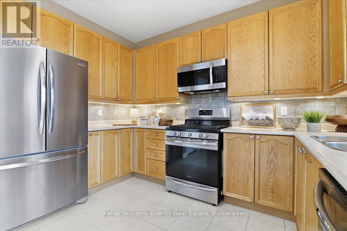 27 Dent Street, Ajax, Ontario  L1T 4G1 - Photo 16 - E13848604