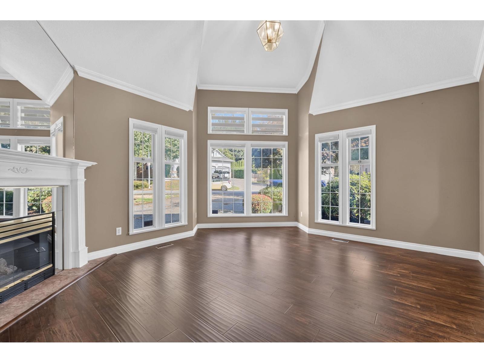 14168 85a Avenue, Surrey, British Columbia  V3W 2T4 - Photo 4 - R3170002